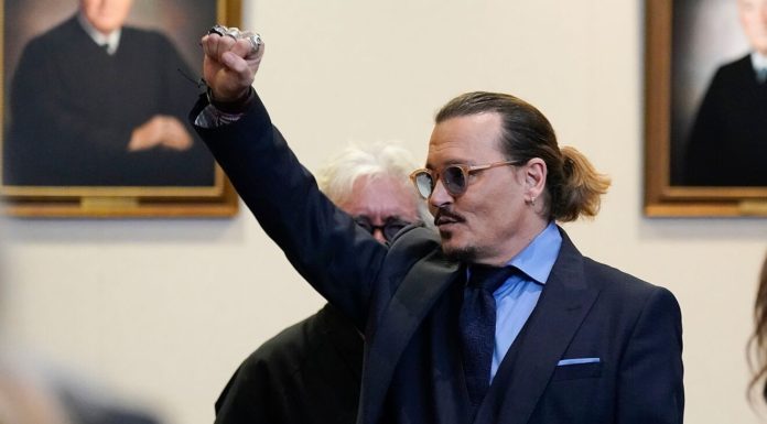 Johnny Depp decides to not jump on ‘hate bandwagon’ against Amber Heard