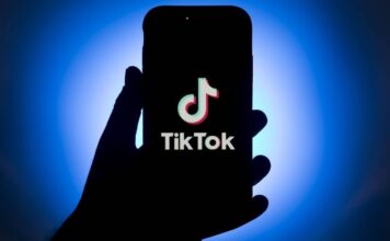 U.S. FCC Commissioner Asks Apple and Google to Remove TikTok from App Stores