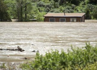 Dramatic video shows large house collapsing into Yellowstone River amid historic floods